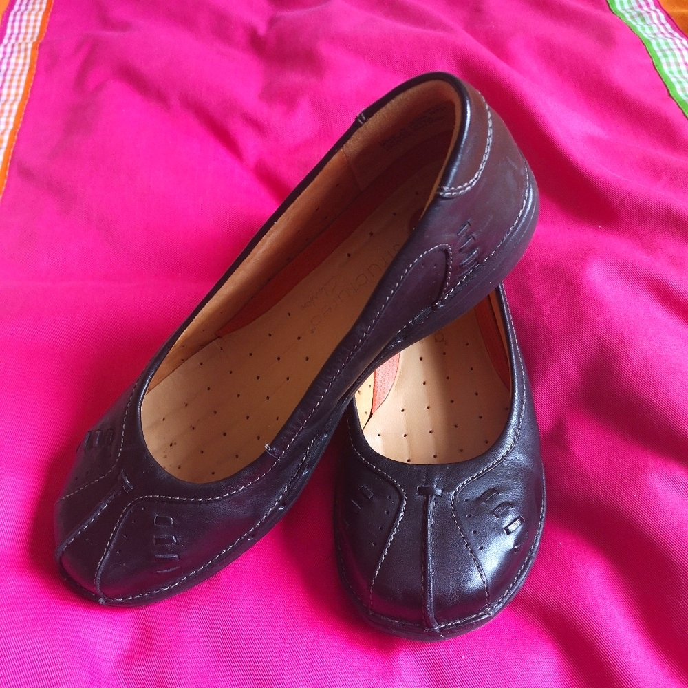 Clarks (un)structured Black Flats sz. 7